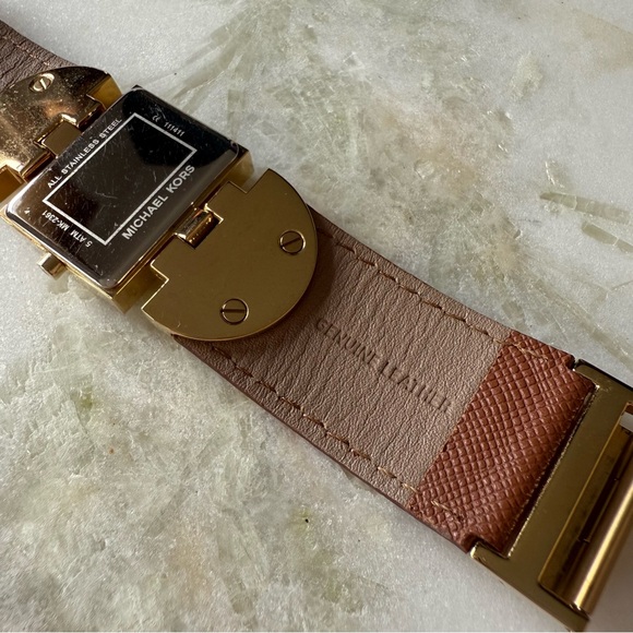 Michael Kors Gold and Brown Men's Watch - Picture 8 of 10